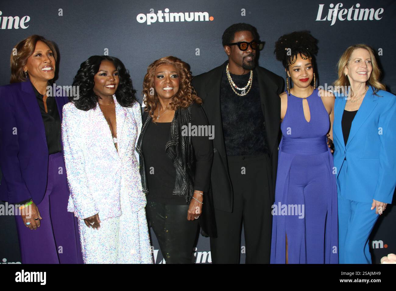 Lance gross hi-res stock photography and images - Page 5 - Alamy, image size:1300x956