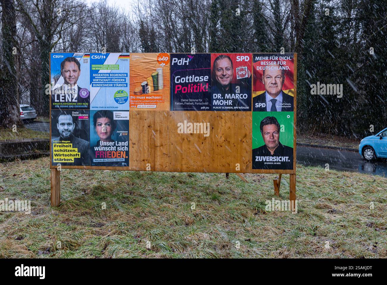 Wahlplakate zur Bundestagswahl 2025 in Bayern, 30.01.2025 Die Plakate ...