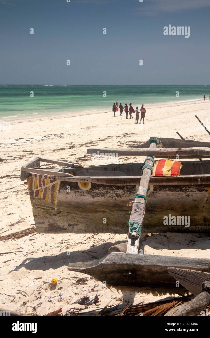 Zanzibar traditional wooden boats tanzanian hi-res stock photography ...