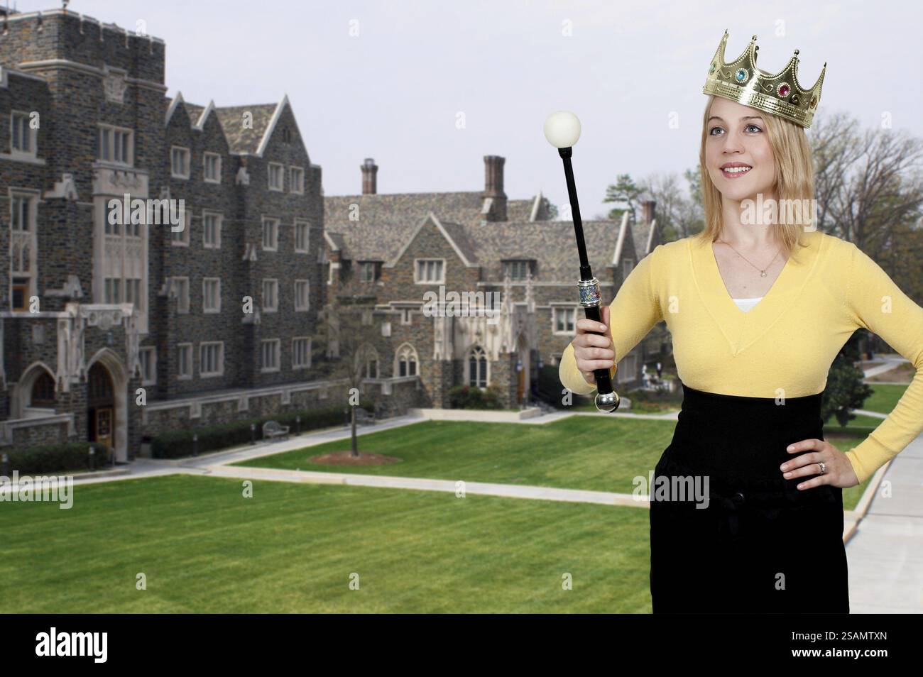Woman wearing a crown hi-res stock photography and images - Alamy