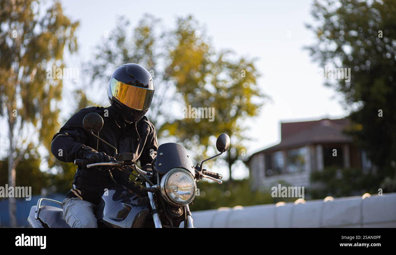 Motorcycle Ride Left Motorcycle riders man woman rides hi-res stock photography and images ...
