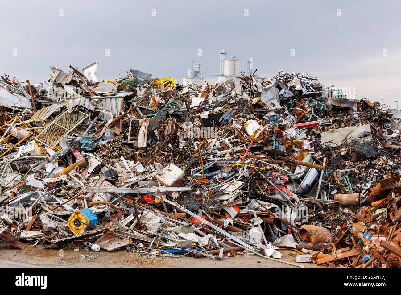 Car junkyard scrap yard germany hi-res stock photography and images - Alamy