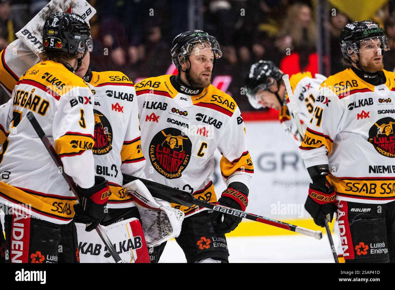 Linus Omark 250130 Luleås Linus Omark deppar efter ishockeymatchen i SHL mellan ...