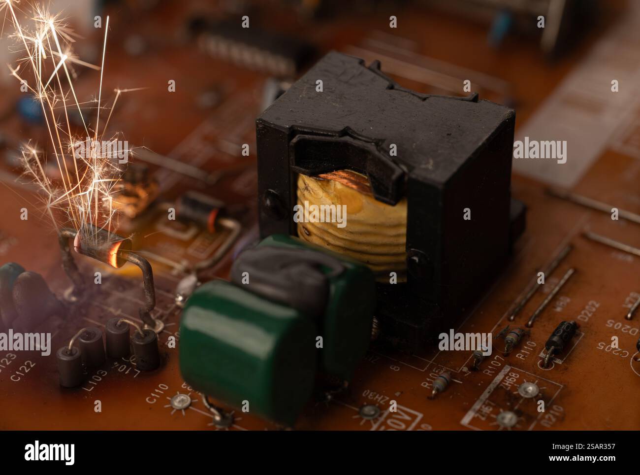Short circuit hi-res stock photography and images - Alamy
