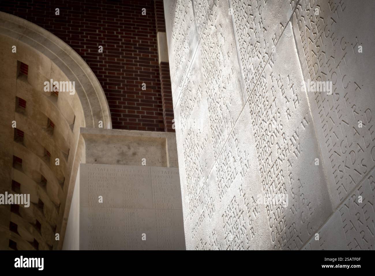 The Thiepval Memorial to the Missing of the Somme in Thiepval, France. The memorial is to 72, 337 missing British and South African servicemen who die Stock Photo