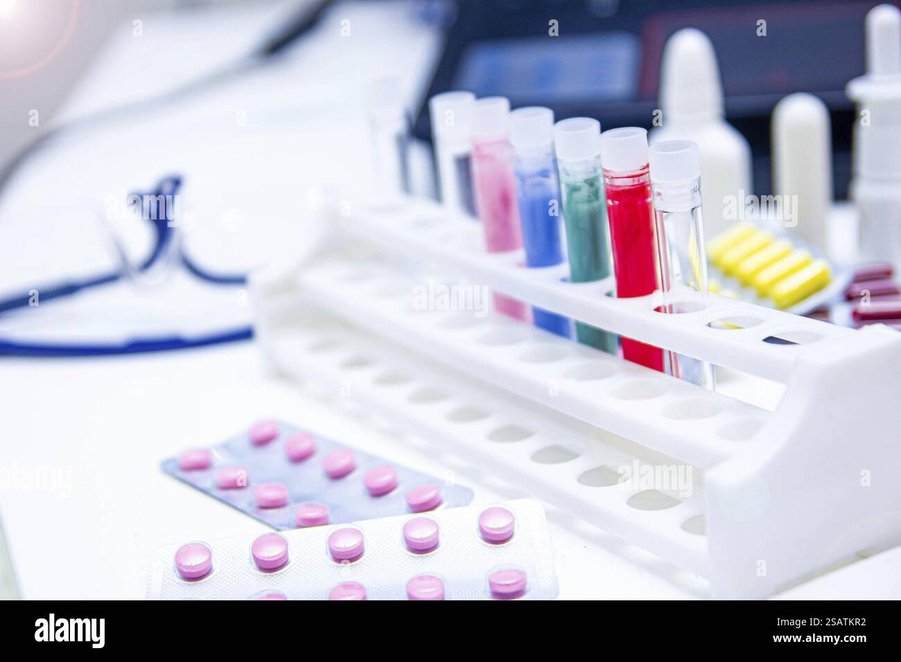Laboratory setting hi-res stock photography and images - Alamy