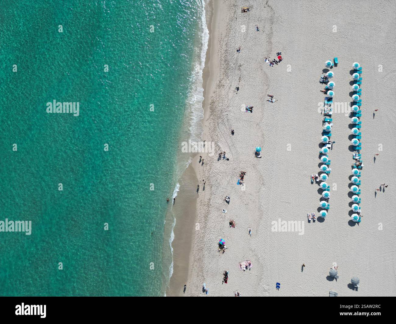 Crystal clear ocean water miami hi-res stock photography and images - Alamy