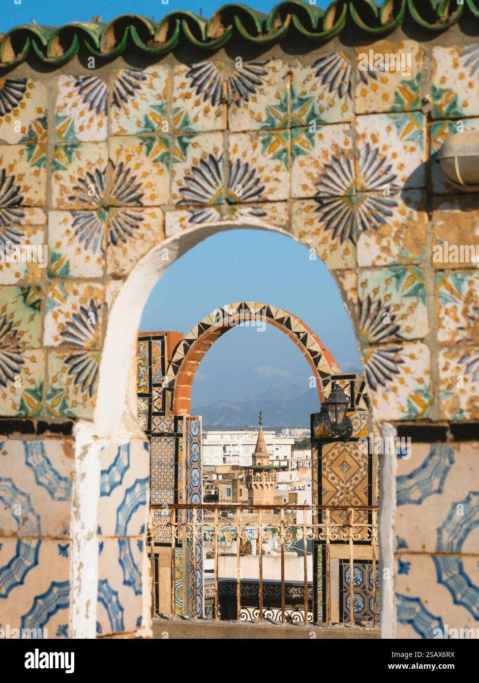 Medina tunis hi-res stock photography and images - Alamy
