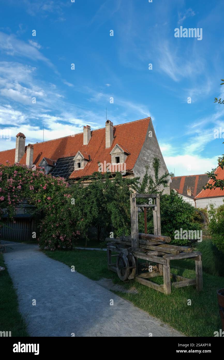 Rustic wooden roof vintage hi-res stock photography and images - Alamy