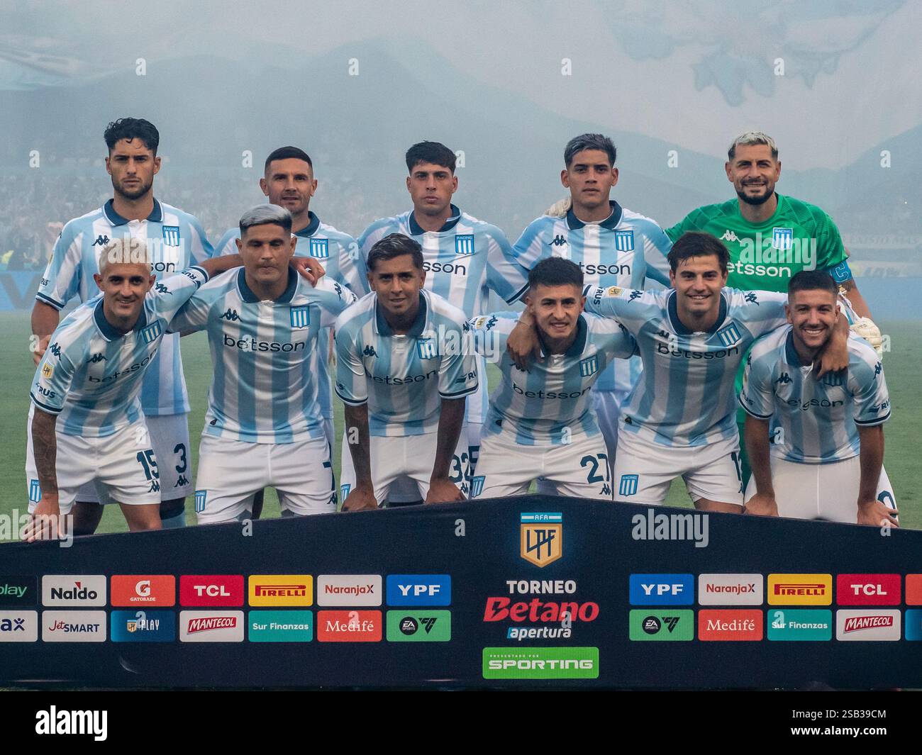 Cancha de futbol hi-res stock photography and images - Alamy
