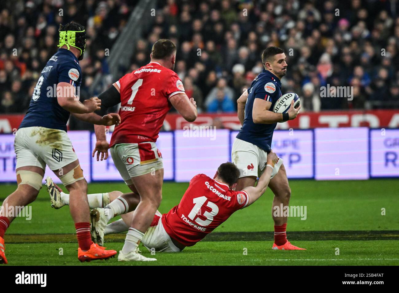 Metz, France. 31st Jan, 2025. French Fullback Thomas Ramos runs with ...