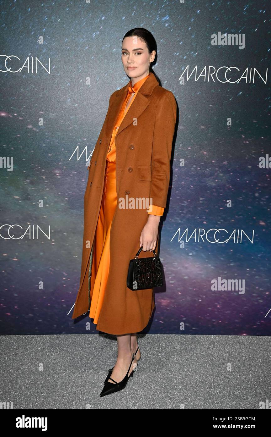 Gloria-Sophie Burkandt bei der Marc Cain Fashion Show Parallel Universe ...