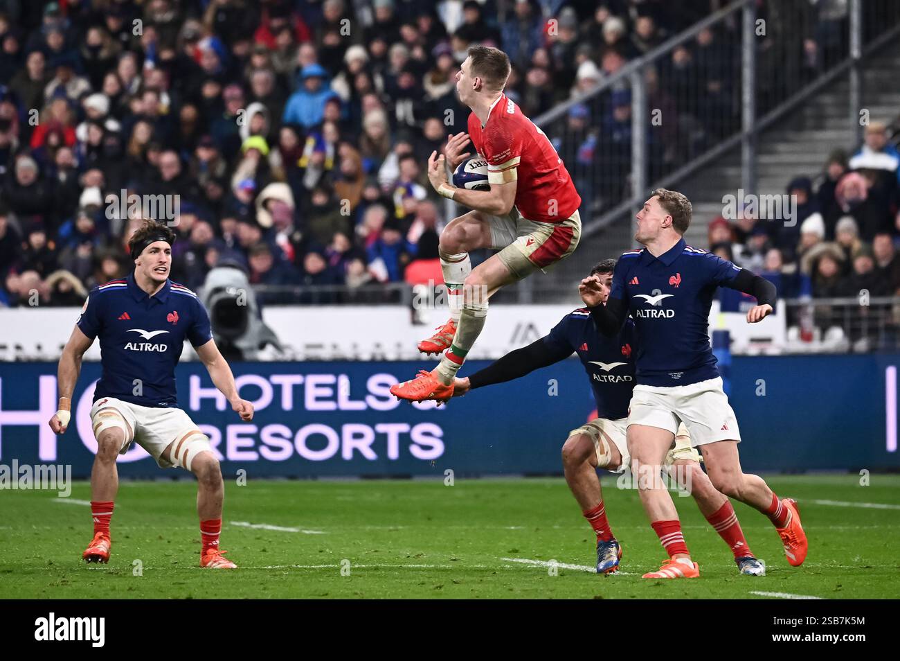 Game phase during the Opening Match of the 6 Nations Tournament