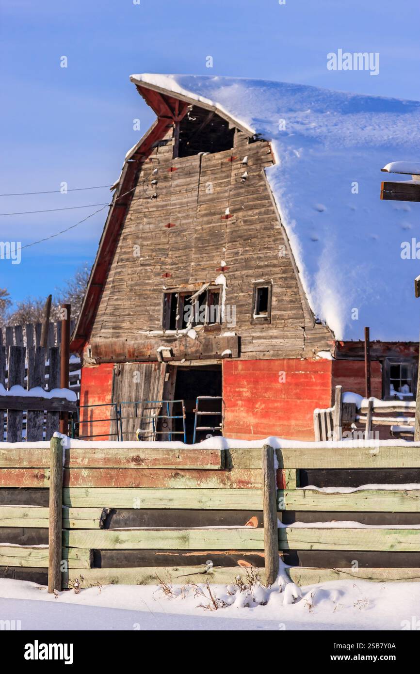 Old rustic red barn in a winter wonderland Stock Photo - Alamy