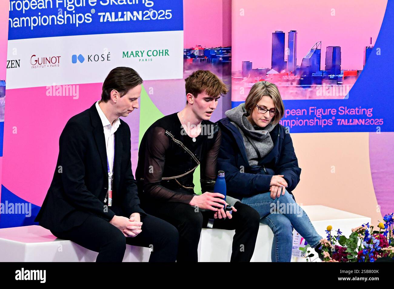 Edward APPLEBY (GBR), at Kiss & Cry, during Men Free Skating, at the