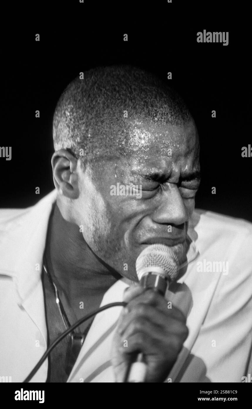ROACHFORD, CONCERT, 1997: Andrew Roachford of the band Roachford ...
