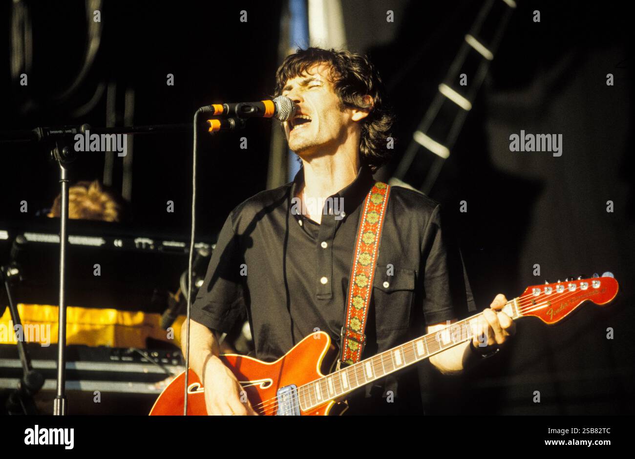 SPACE, READING FESTIVAL, 1999: Tommy Scott from the Liverpool rock band ...