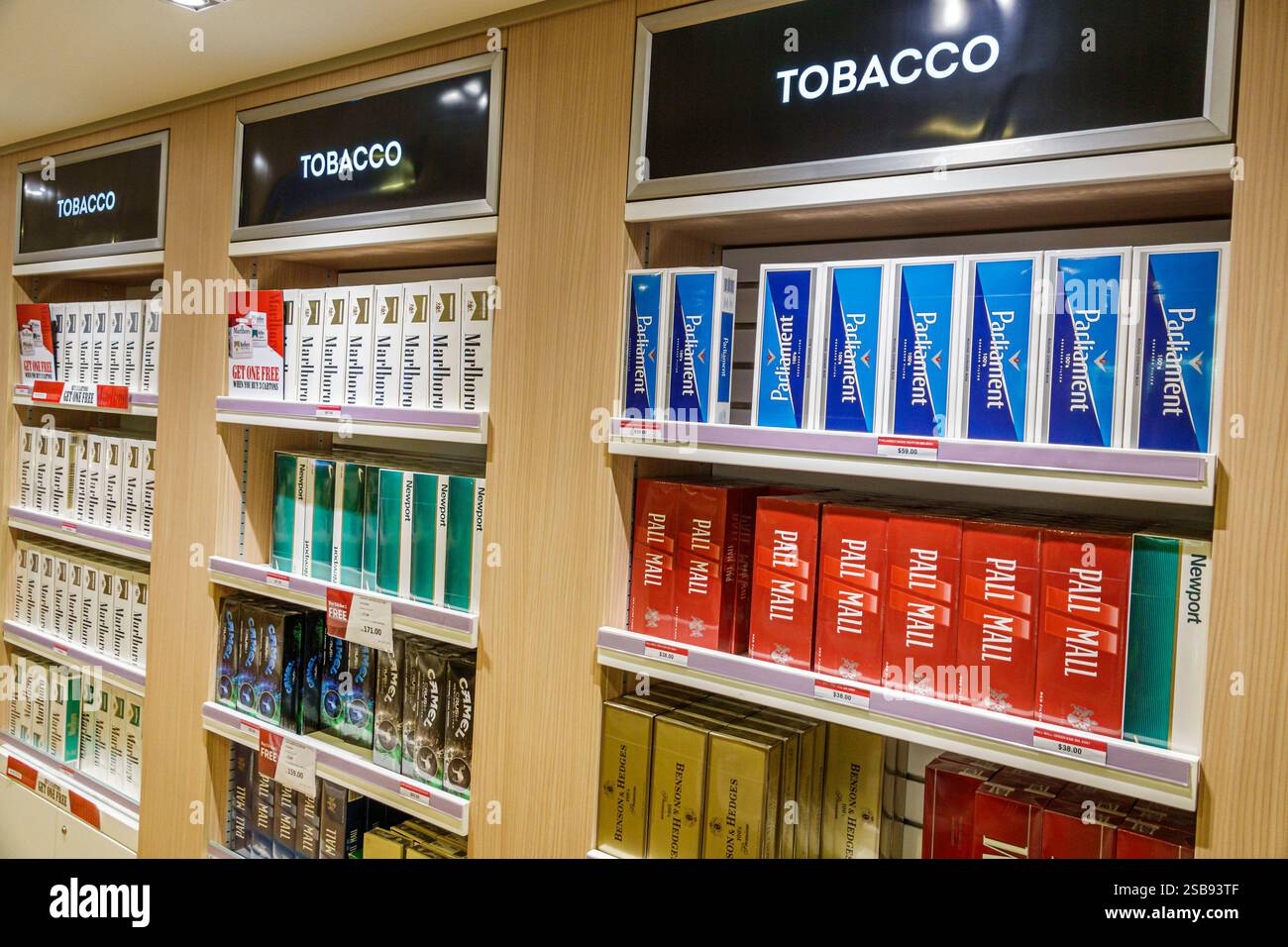 duty free parliament cigarettes Parliament cigarettes hi-res stock photography and images