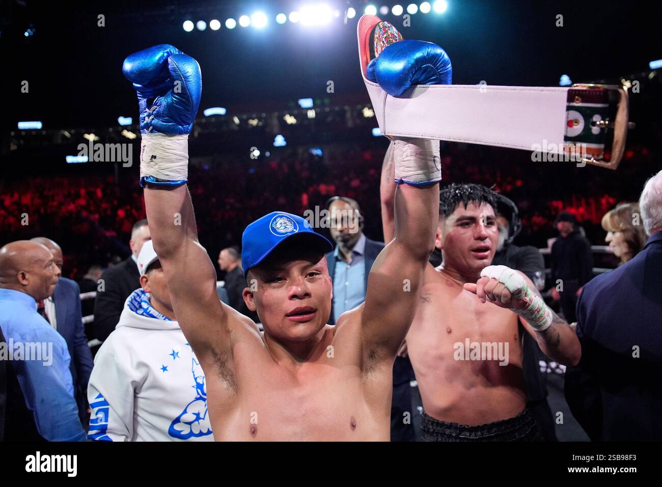 Isaac Cruz Isaac Cruz celebrates after defeating Angel Fierro in a super