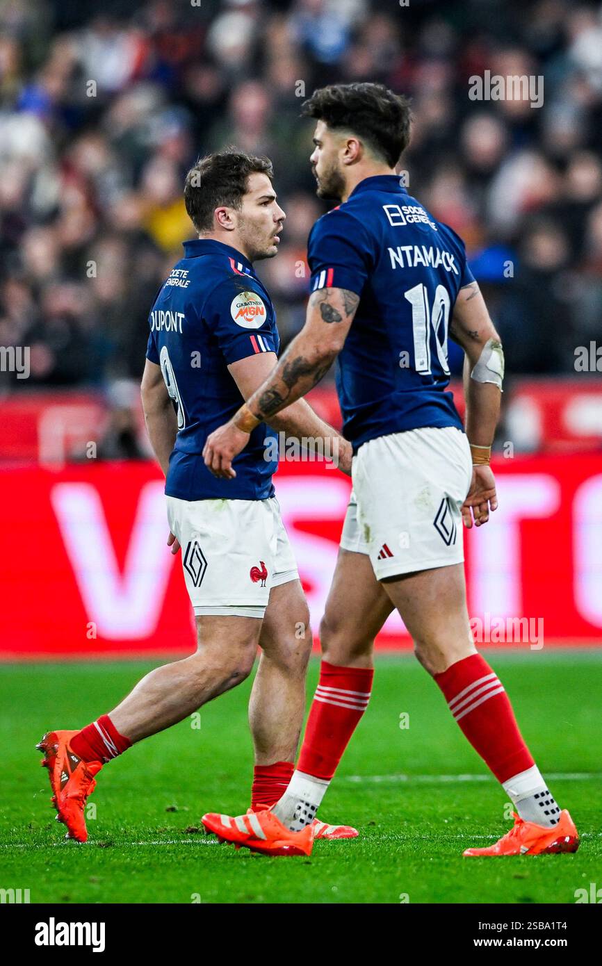 Antoine Dupont and Romain Ntamack during the 6 or Six Nations