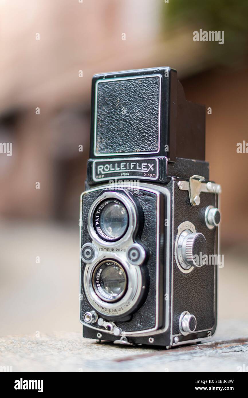 Rolleyflex Automat 4kA, very popular from the 50s to the 70s, has been the main witness of the Dolce Vita. Stock Photo