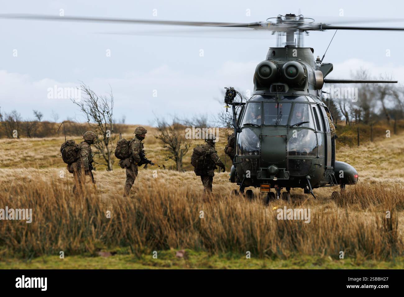 British army operations training hi-res stock photography and images ...