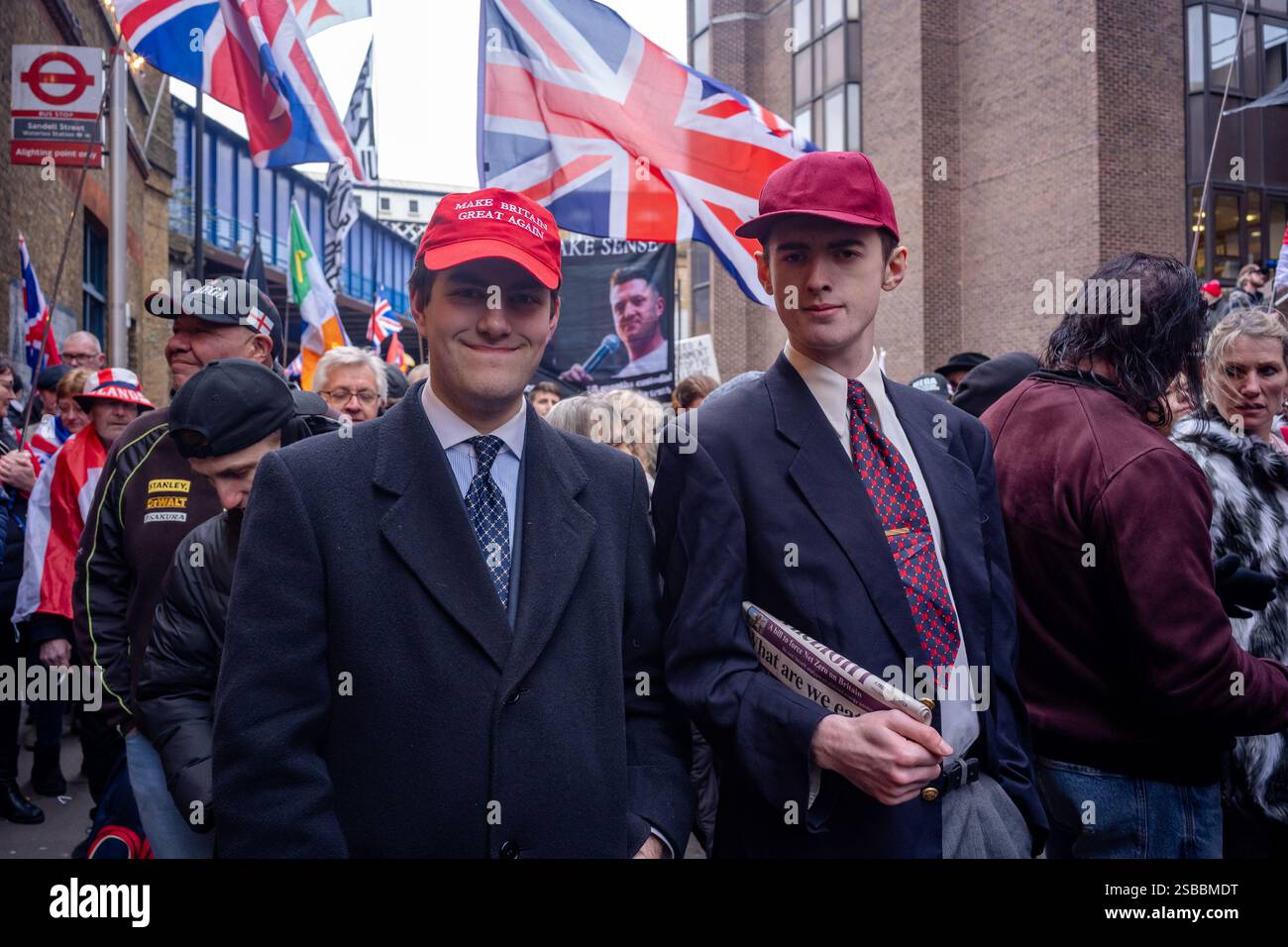 01 Feb 2025 London / UK Huge crowd turns out to defend Tommy Robinson ...