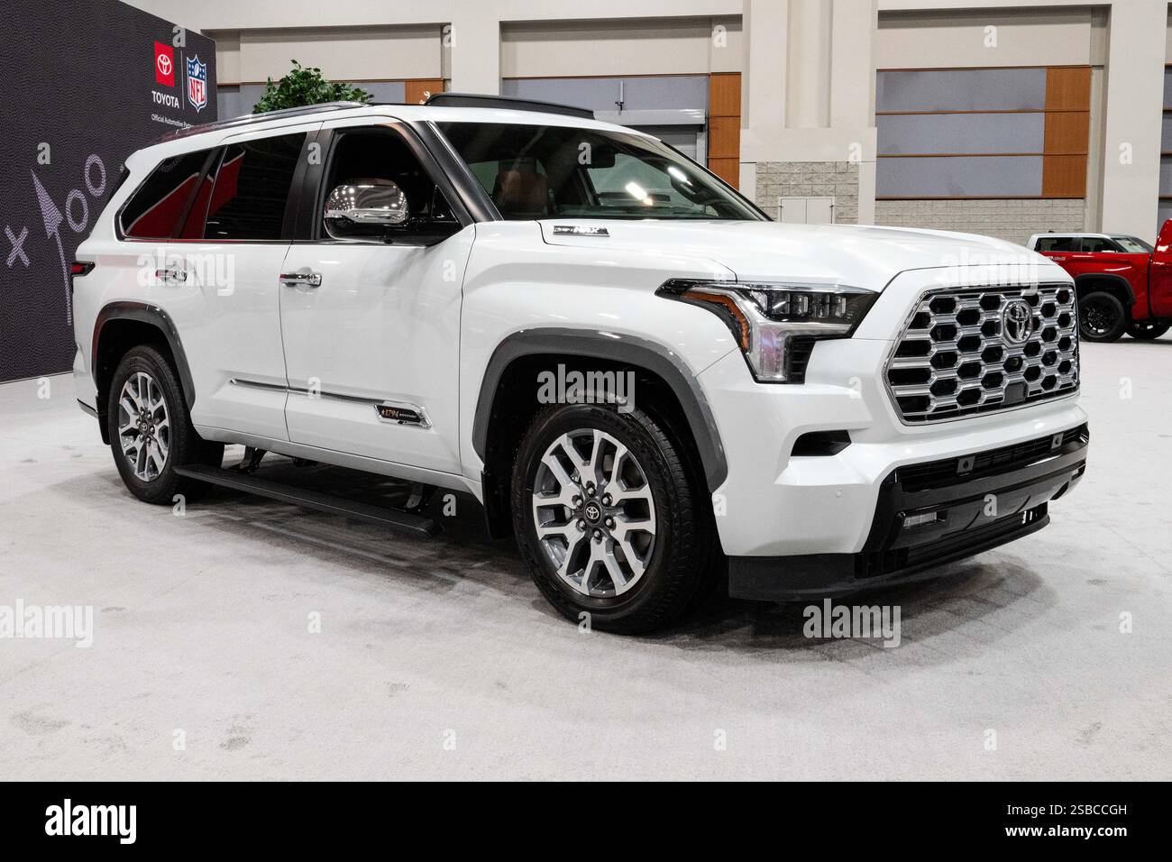 2025 toyota sequoia 4wd hybrid hi-res stock photography and images - Alamy