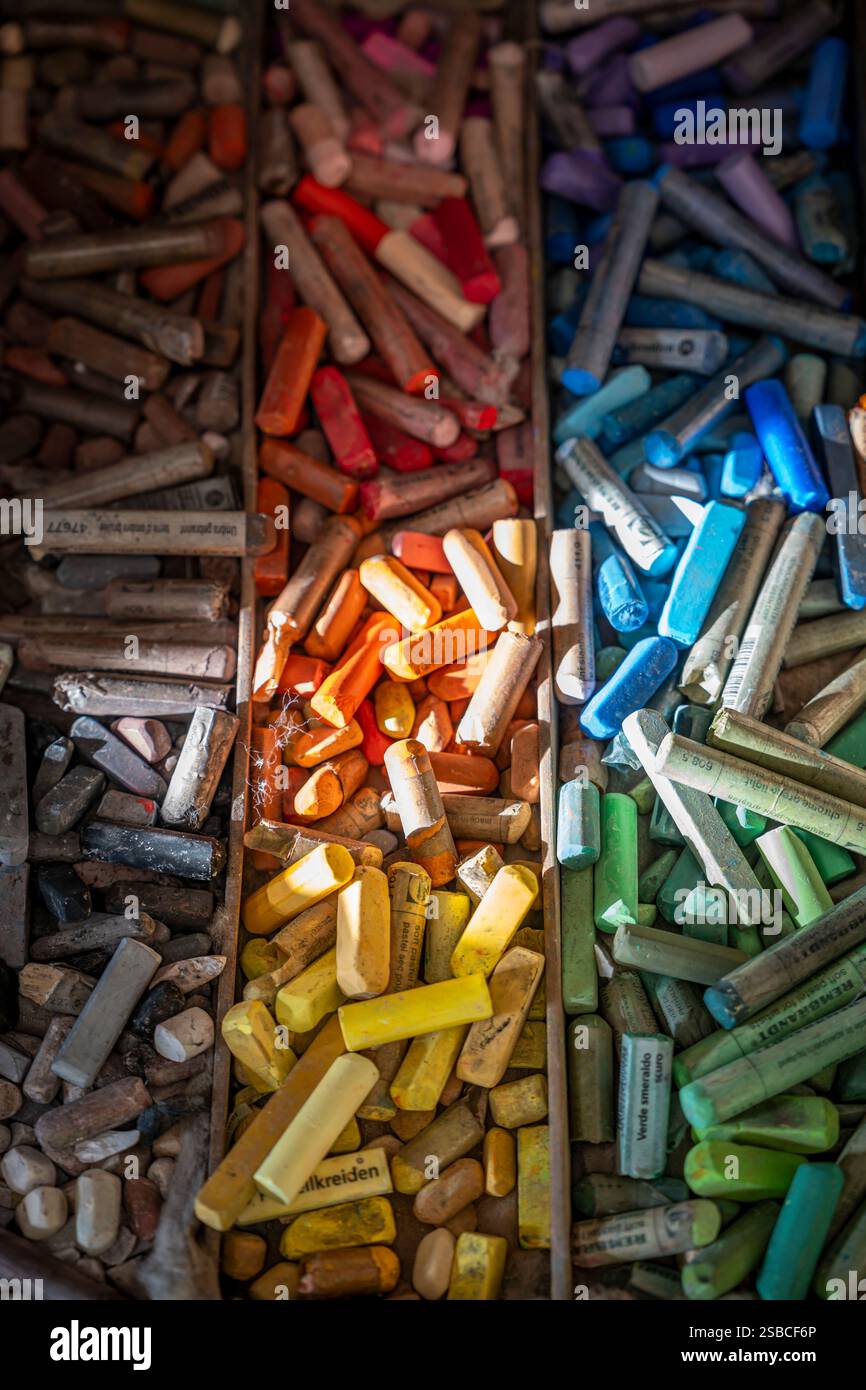 Pastels gradient hi-res stock photography and images - Alamy