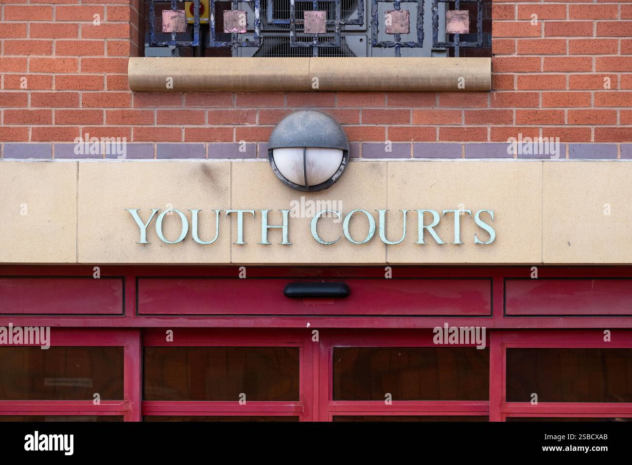Youth Courts sign at Leeds Magistrates Court, Leeds Stock Photo