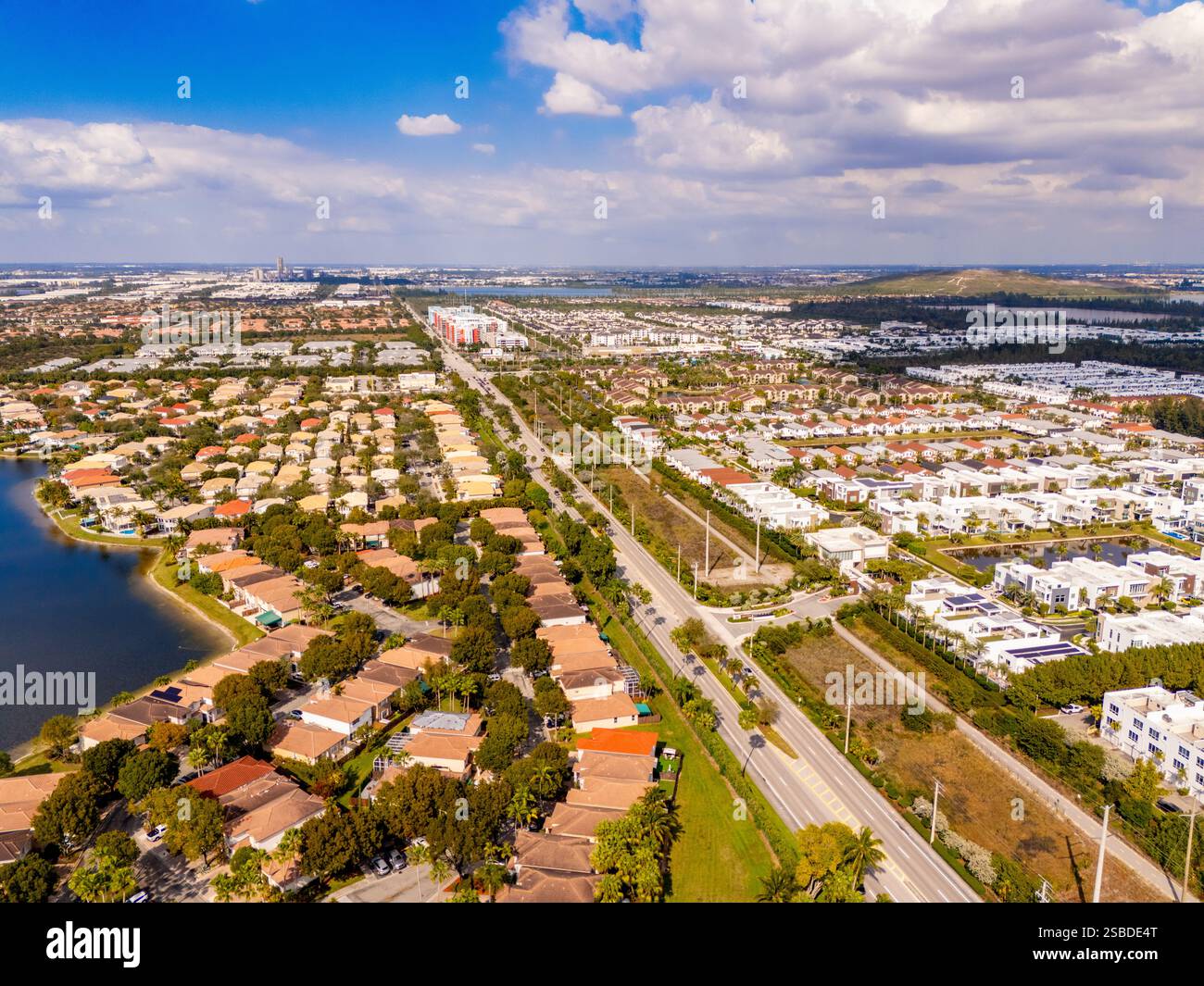 Upscale Neighborhoods In Doral Miami Florida Stock Photo Alamy Upscale Neighborhoods In Doral Miami Florida Stock Photo Alamy