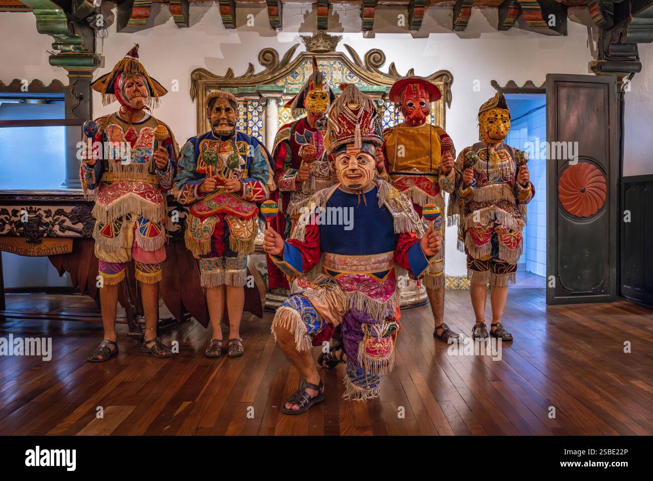 Guatemalan dance hi-res stock photography and images - Alamy