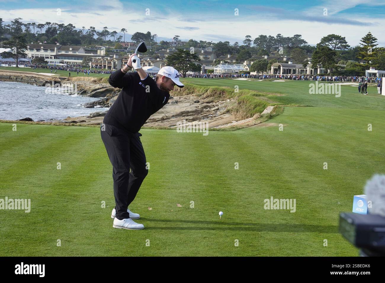 Pebble beach 18th hole hi-res stock photography and images