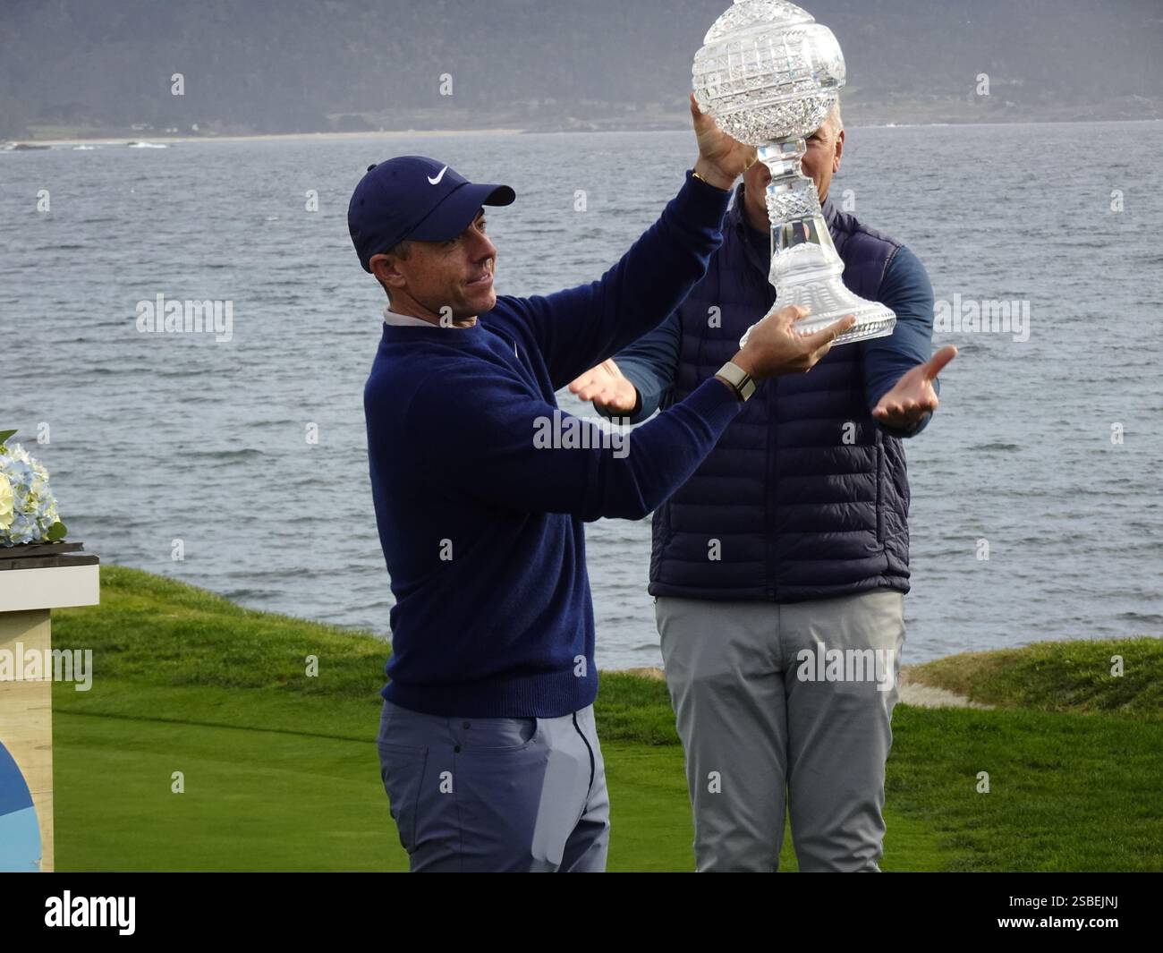 Pebble Beach, California, USA February 2nd, 2025 Rory McIlroy lifts