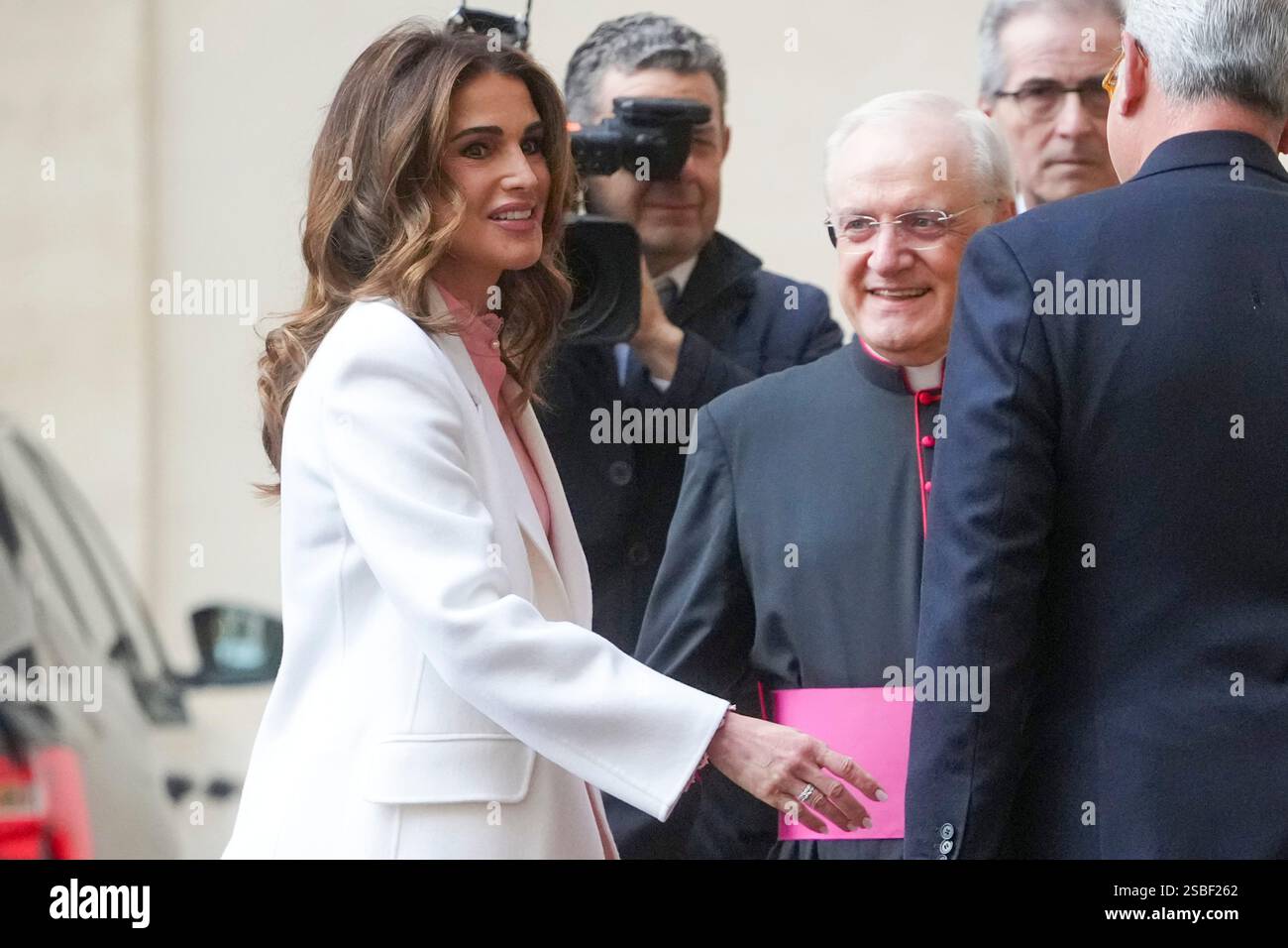 Sumit St Rania Rania al-Abdullah, Queen of Jordan, arrives in the St. Damasus ...