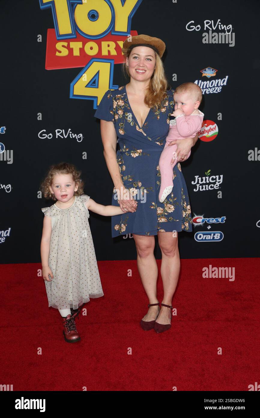Erika christensen and family hi-res stock photography and images