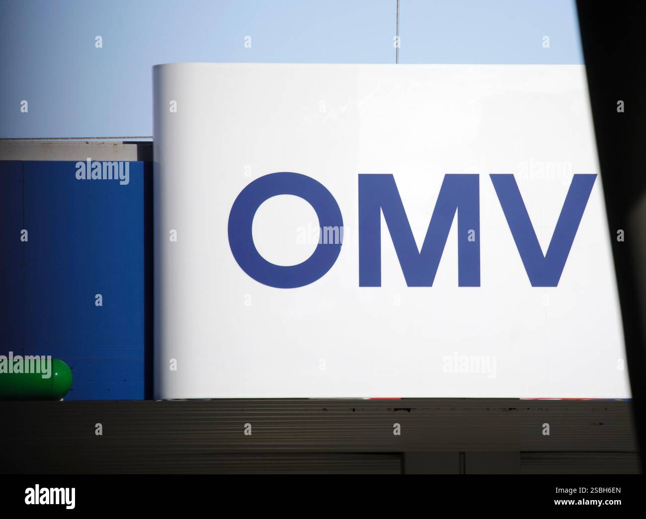 AUSTRIA; VIENNA; 20250203; Logo at a petrol station of the Austrian