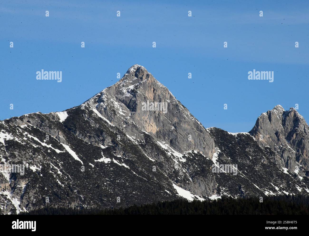 Seefeld, Österreich, 02. Februar 2025: Hier der Blick auf die ...