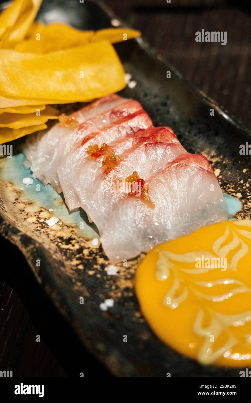 Yellowtail sashimi hi-res stock photography and images - Alamy, image size:866x1390
