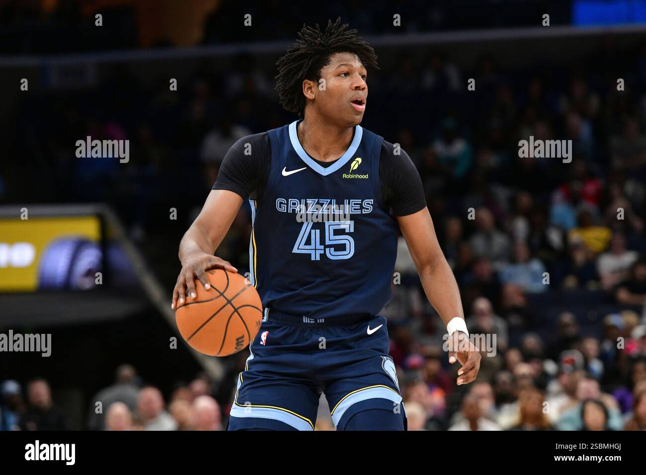 Memphis Grizzlies forward GG Jackson II (45) handles the ball in the ...