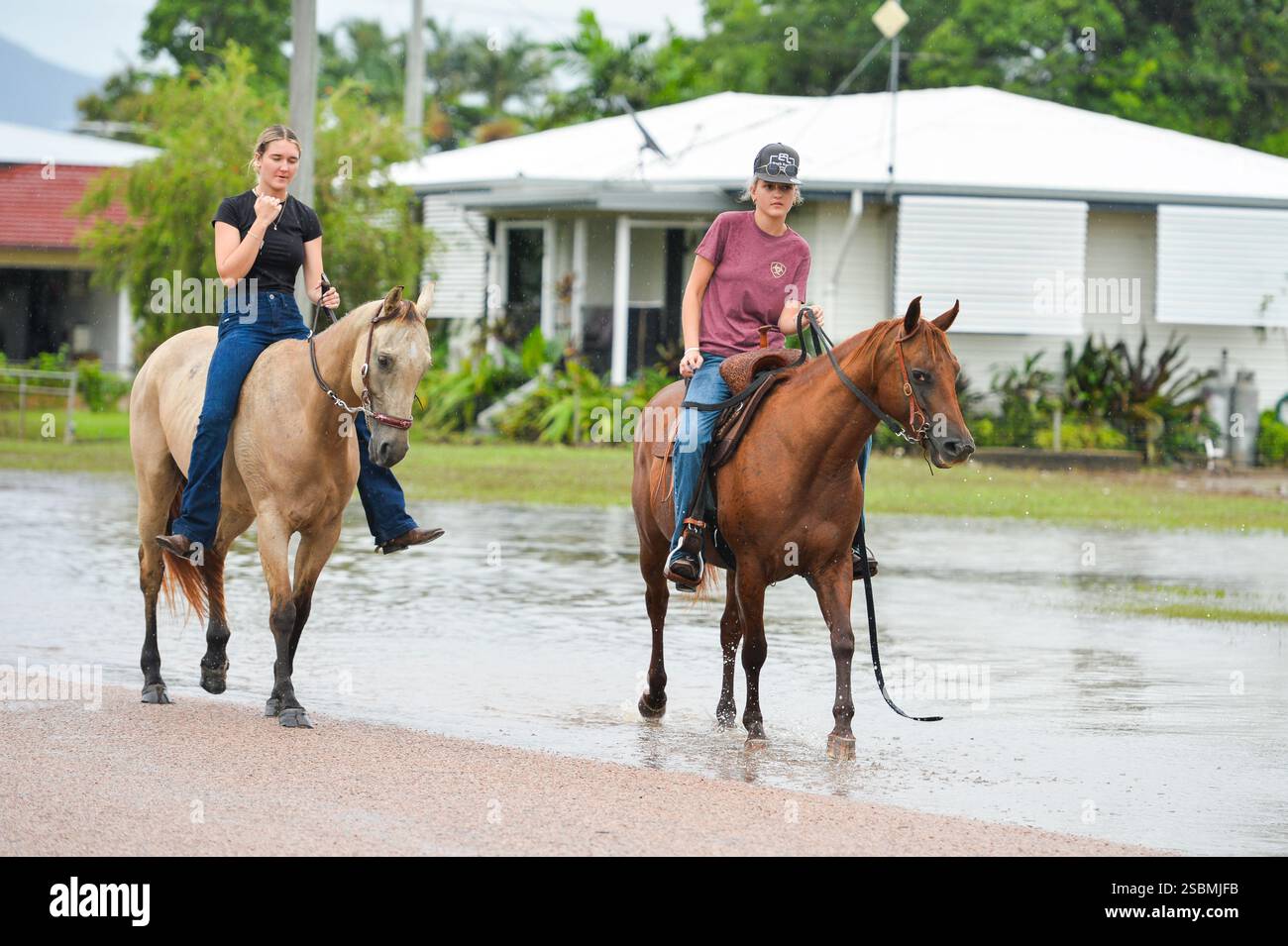 Townsville, Australia. 04th Feb, 2025. Sisters, Mia Bass 15yo (maroon ...