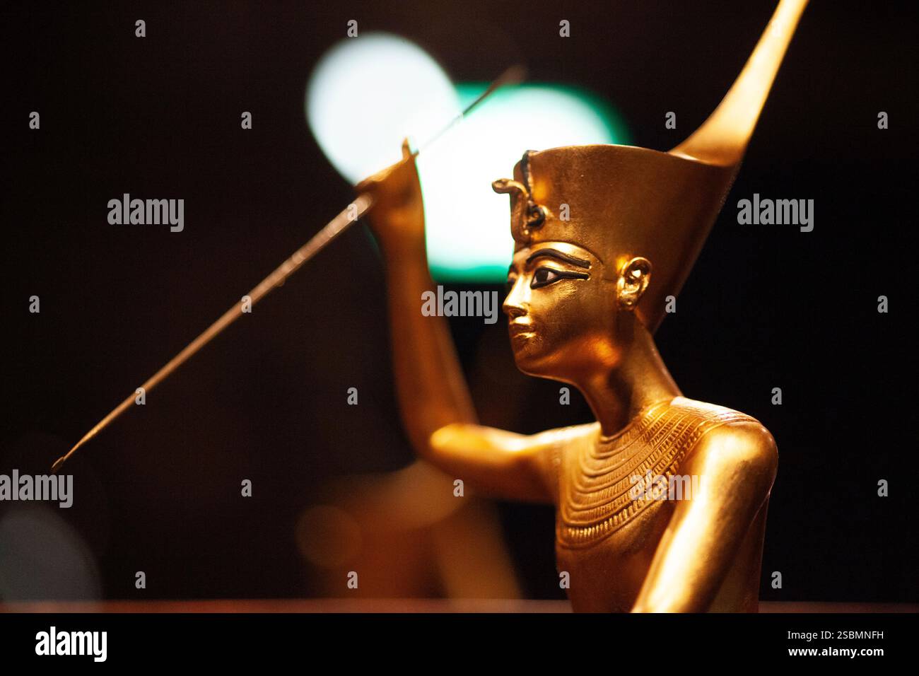 Tutankhamun exhibition in Malmoe Sweden 2013 - Gilded wooden figure of ...