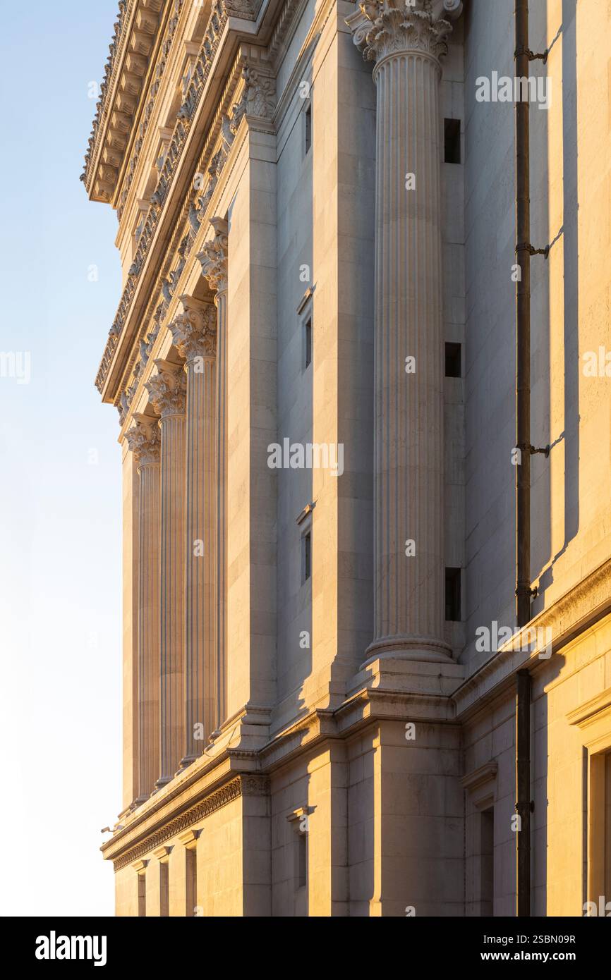 Vittorio Emanuele memorial. Corinthian columns. Rome landmark. Italy ...