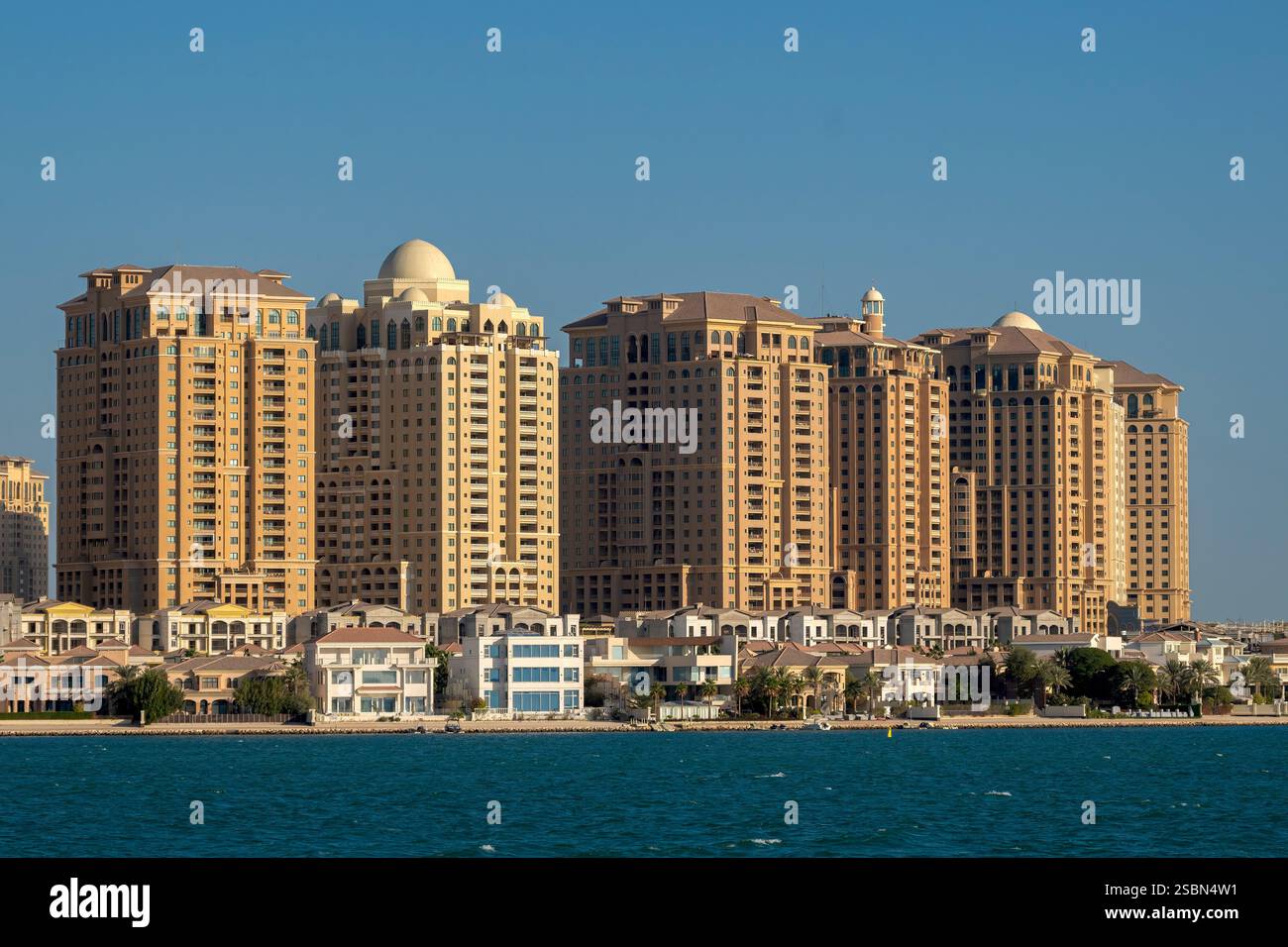 Doha qatar january 03 hi-res stock photography and images - Alamy