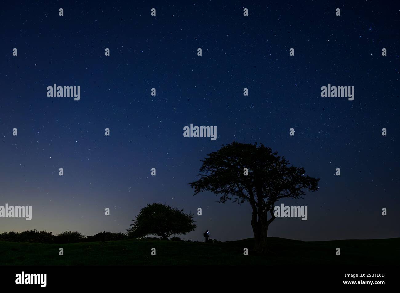 Night sky astrophotography lit hi-res stock photography and images - Alamy