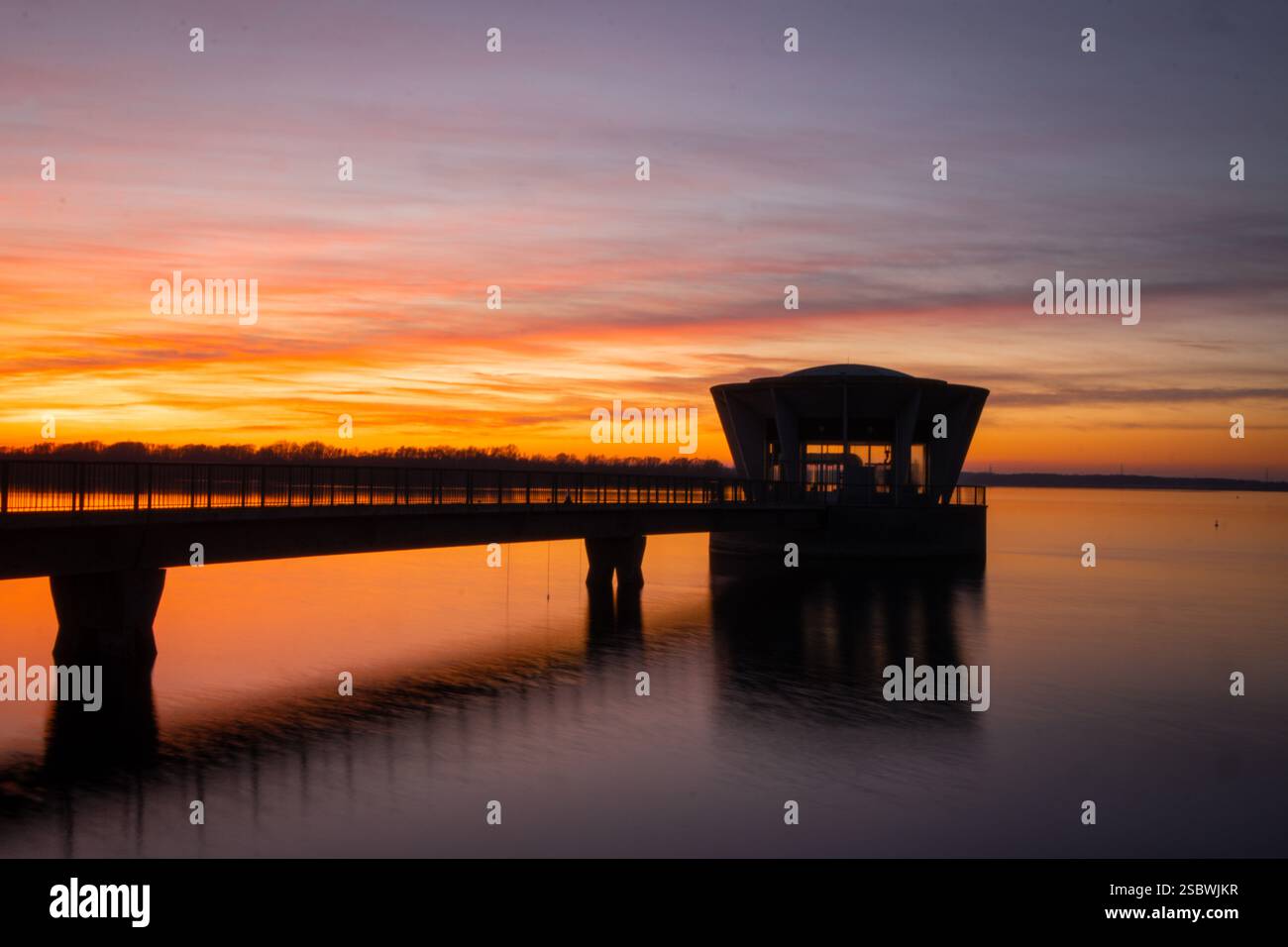 Sunset At Grafham Water Cambridgeshire UK Stock Photo Alamy sunset-at-grafham-water-cambridgeshire-uk-stock-photo-alamy
