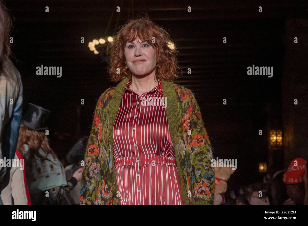 New York, United States. 04th Feb, 2025. Molly Ringwald walks the