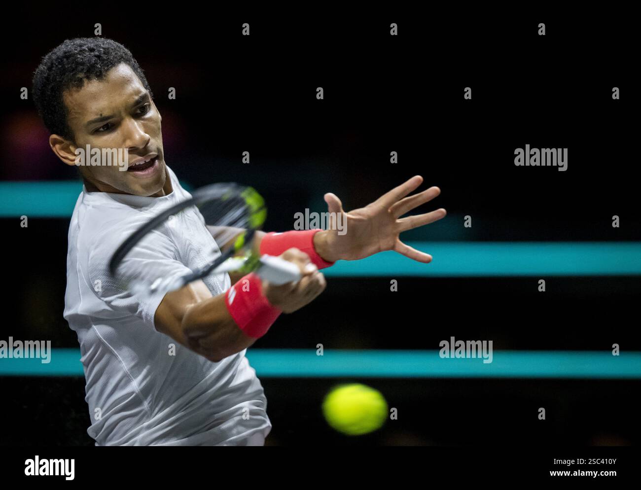 ROTTERDAM - 05/02/2025, 05/02/2025, Felix Auger-Aliassime (CAN) in ...
