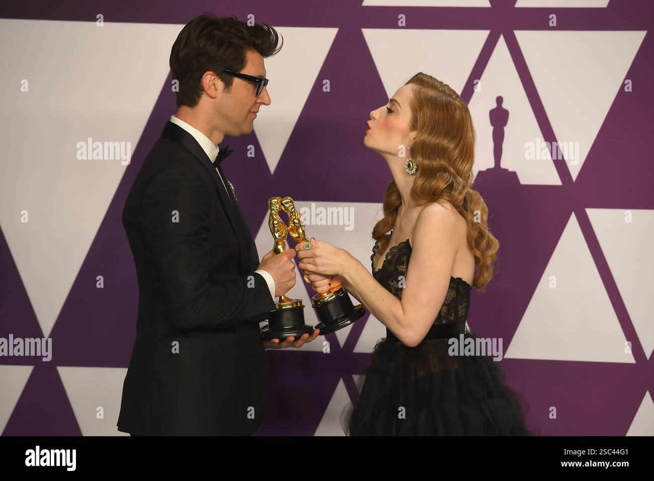 Oqim bilan ukrainalik ayollarning porno ekstazi Anal jinsiy aloqa video