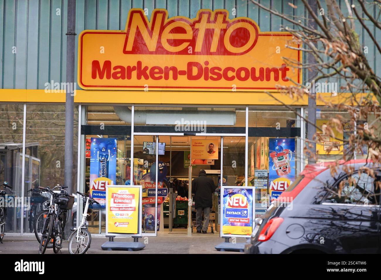 Symbolfoto, Marken-Discount, Netto, logo, *** Symbol photo, brand ...